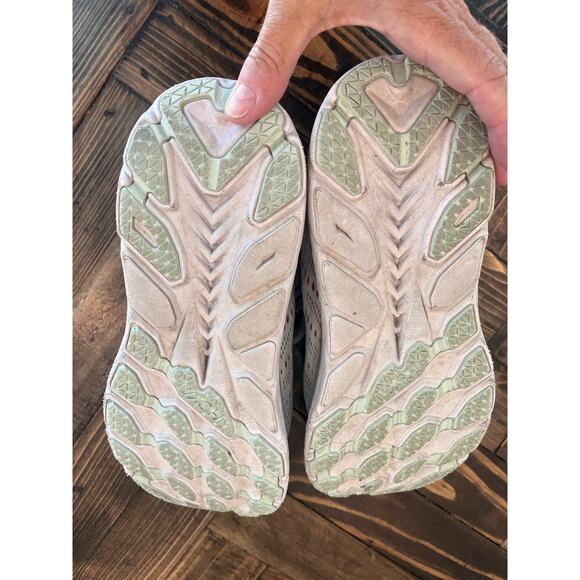 Hoka One Clifton 8 Sneaker Running Shoe Women 9.5 Comfort Trainer Walking Active - Picture 4 of 12